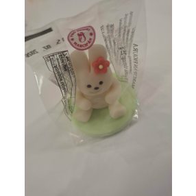 Fehér nyuszi  kis kézműves marcipán figura, 25g