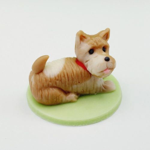 Tarka kutya kis kézműves marcipán figura, 25g