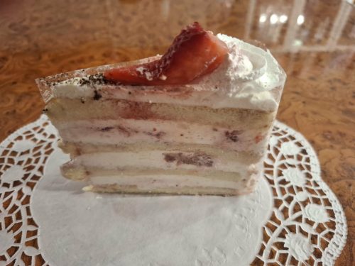 Túrós epres torta, 1 szelet