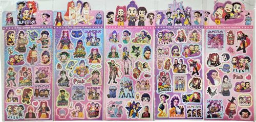 K-POP Démonvadászok matrica 9x17cm, csillogó, többféle változat, 1 ív