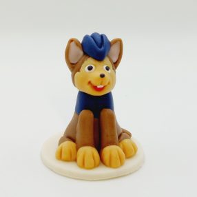 Rendőr kutya  nagy kézműves marcipán figura, 55g