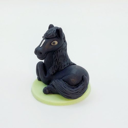 Fekete ló nagy kézműves marcipán figura, 55g
