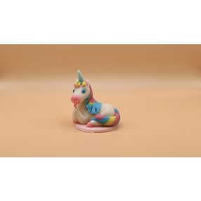 Fekvő egyszarvú nagy kézműves marcipán figura, 55g